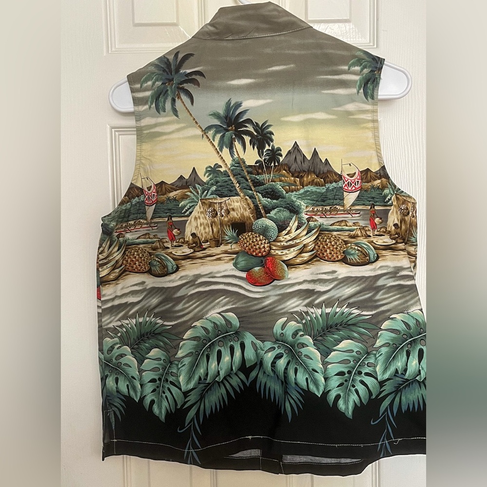 Tommy Bahama Sleeveless Button-Down Hawaiian Print Shirt - Green Multi - Picture 5 of 7